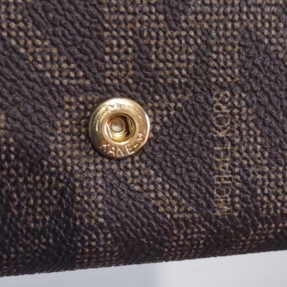 Michael Kors Jet Set Logo Wallet - Picture 9 of 12